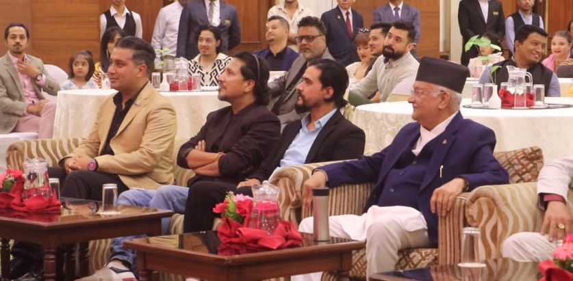 कलाकारले “ठ्याक्कै उस्तै, मान्छे त्यसमै हराउने गरी अभिनय गर्नु पर्छ : ओली