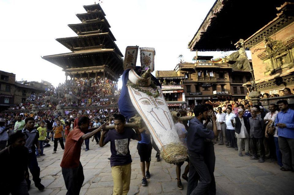 भक्तपुरमा ऐतिहासिक मुपात्र जात्रा आरम्भ