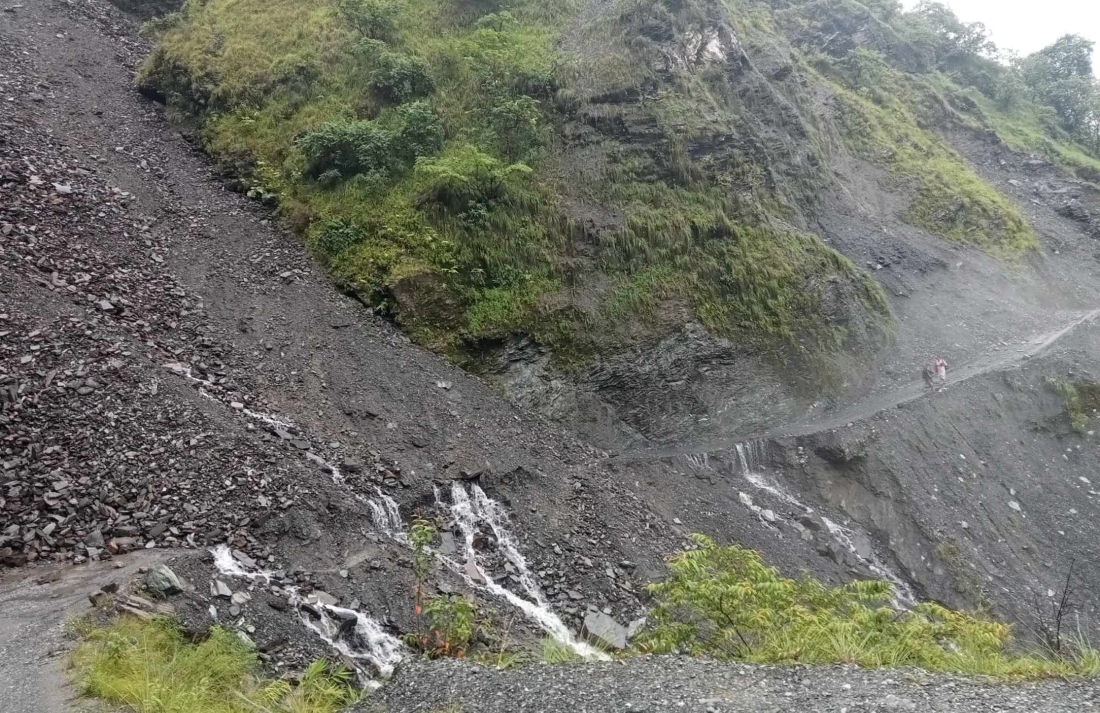 म्याग्दीका मुख्य सडक नै अवरुद्ध