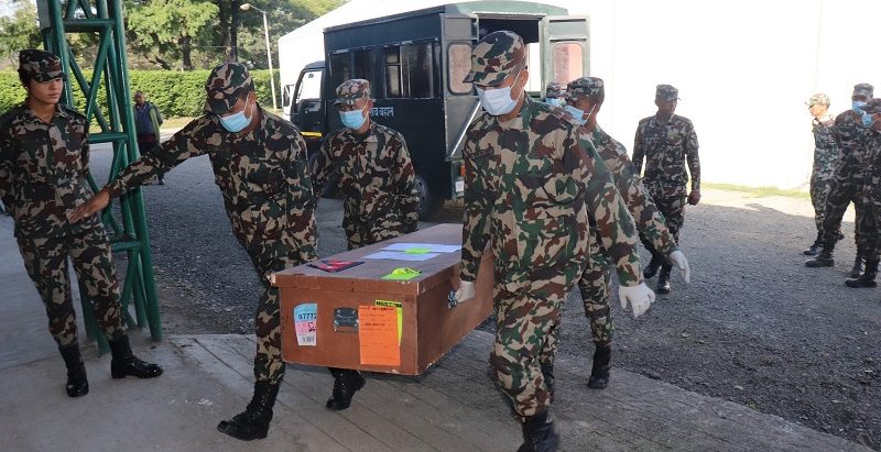 इजरायलबाट आइपुगेकाे ४ जनाकाे शव धनगढी लगियाे