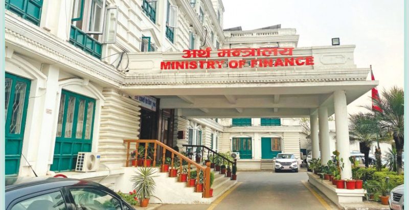 बिजुली गाडी चढ्नेलाई पेट्रोल सुविधा दिने निर्देशिका