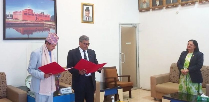 राष्ट्रिय वाणिज्य बैंक सञ्चालक समिति अध्यक्ष सुवेदीले लिए पद तथा गोपनियताको शपथ