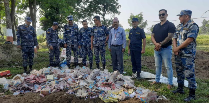 झापामा सशस्त्रको सक्रियता : साढे ९ लाखको पटाका बरामद गरी नष्ट