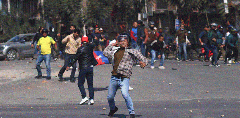 दुर्गा प्रसाइको कार्यक्रम स्थल बल्खुमा झडप