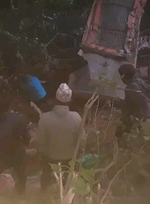 इलाममा बस दुर्घटना : ३७ जना घाइते