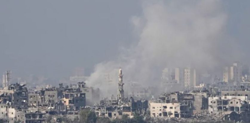 गाजामा विद्यालयलाई लक्षित गरी क्षेप्यास्त्र र तोप आक्रमण