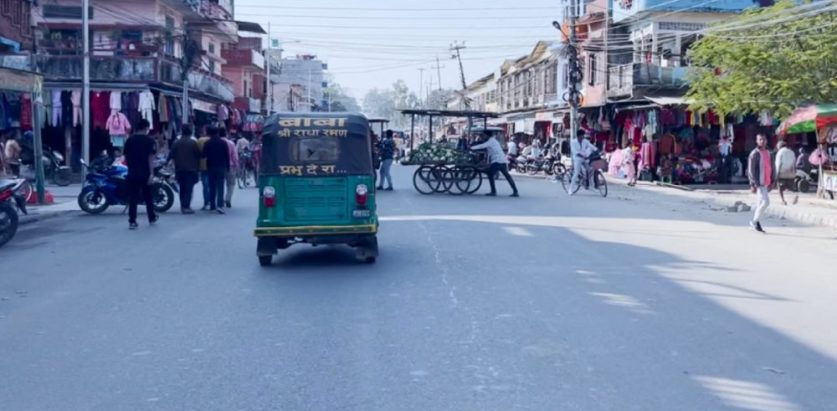 महोत्तरीमा डाँका समाएको खुसियालीमा अकस्मात पेस्तोल पड्किएपछि……