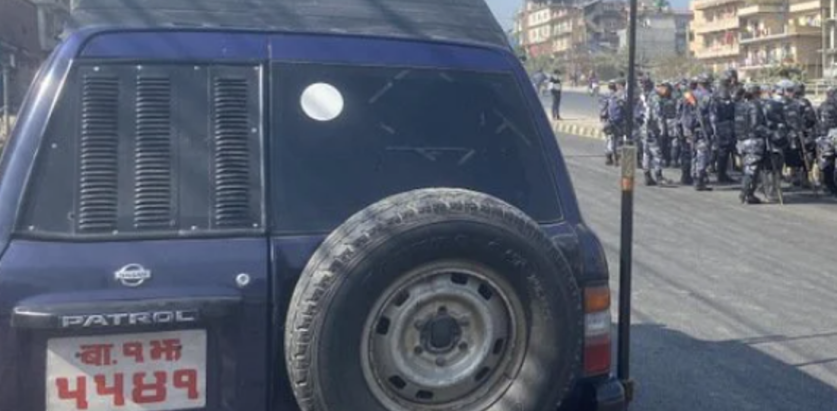 बल्खुमा प्रहरीले चलायो जामर भेहिकल