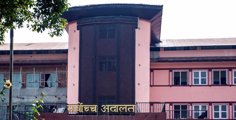 वीरको निर्देशकबाट हटाइएका डा.सन्तोष पौडेलको रिट न्यायाधीश फुयालको इजलासमा