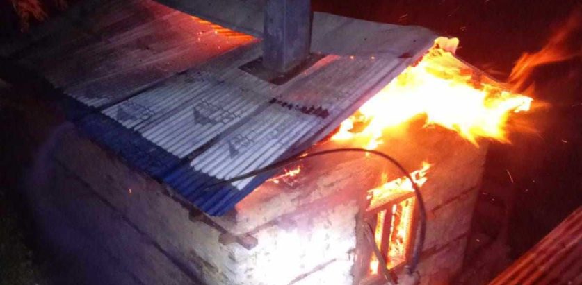 गोरखामा आगलागी, घरभित्रै जलेर आमा-छोराको मृत्यु