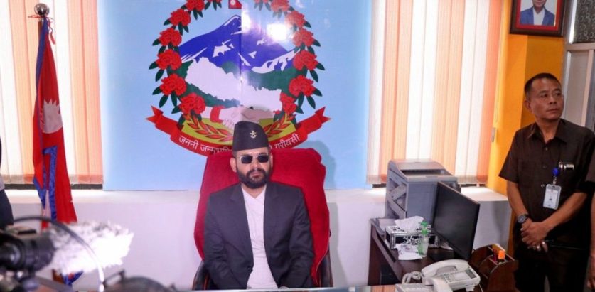 मेयर बालेनले राति १ बजेसम्म देउसीभैलो खेल्न दिने