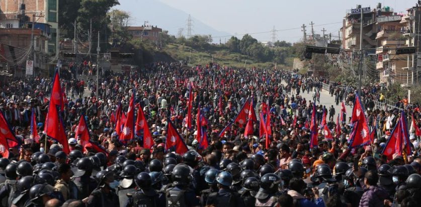 आजदेखि दुर्गा प्रसाईंले तीनकुनेमा प्रदर्शन गर्ने