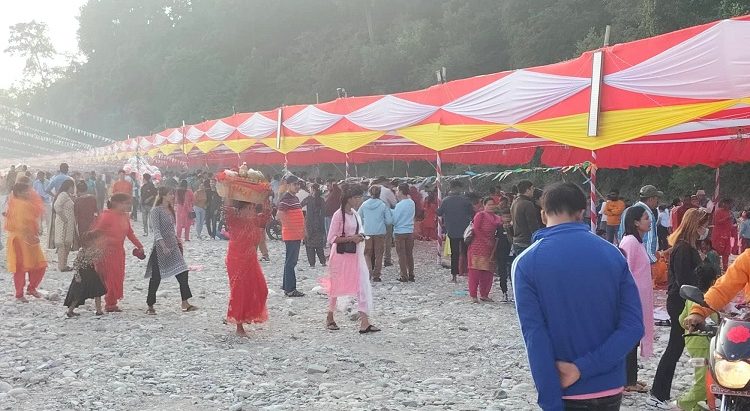 तिहार सकियो, छठ पर्वको रौनक शुरु