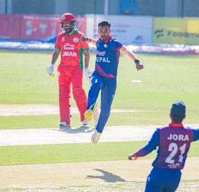 ओमानले दियो नेपाललाई १४६ रनको लक्ष्य