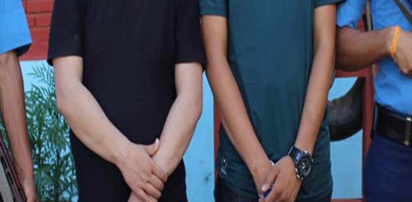 २६ लाख रुपैयाँसहित इन्द्रचोकबाट २ जना पक्राउ