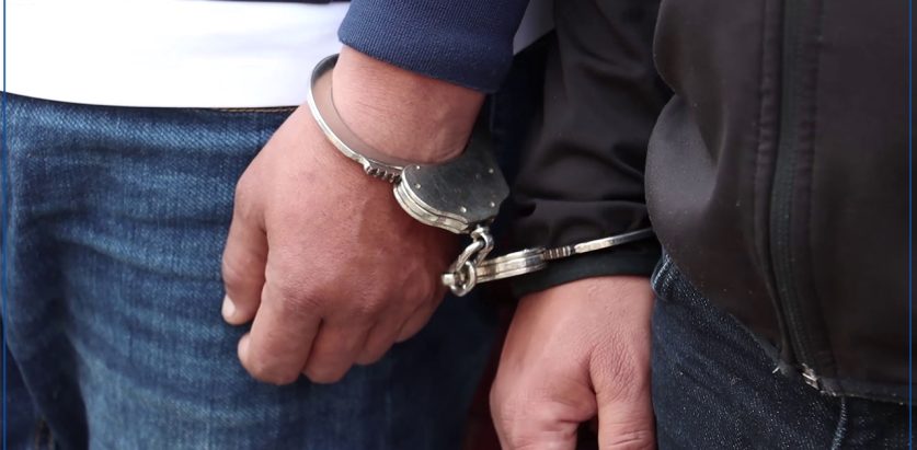 अवैंध सुनसहित ३ जना पक्राउ