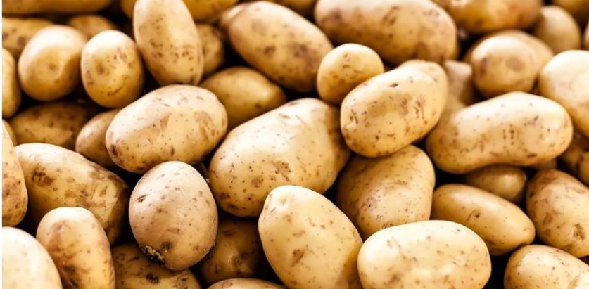 नेपाल र भारत दुवै देशले कर लगाउँदा आलु, प्याज र लसुनको मूल्य आकासियो