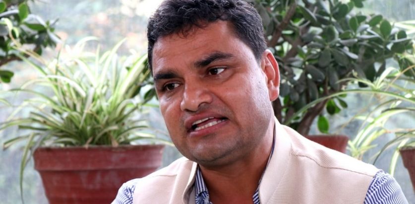 सांसद प्रदिप पौडेलको एक महिनाको तलब भूकम्प पिडितलाई