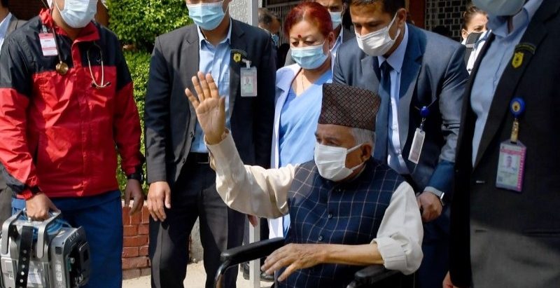 स्वास्थ्य परीक्षणका लागि टिचिङ अस्पताल पुगे राष्ट्रपति पौडेल