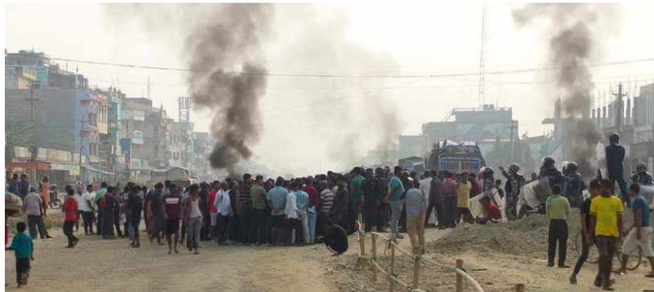 प्रधानाध्यापक मृत्यु प्रकरणको छानबिनको माग गर्दै मिर्चैयामा प्रदर्शन