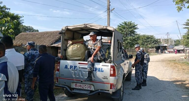 झापाको गौरिगंजबाट  सशस्त्र प्रहरीले बरामद गर्यो बिष्फोटक पर्दार्थ पटका