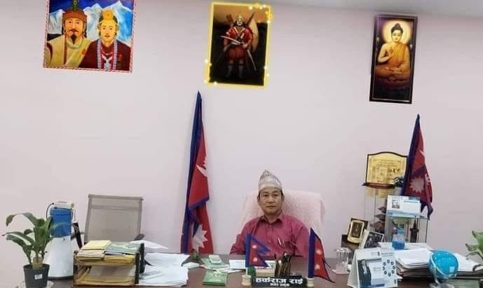 हर्क साम्पाङले हटाए राष्ट्रपति र प्रधानमन्त्रीको तस्वीर