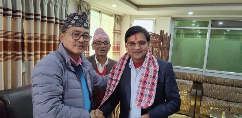 राप्रपा प्रवेश गरे एमाले कोशी प्रदेश कमिटी सदस्य किशोर कार्की