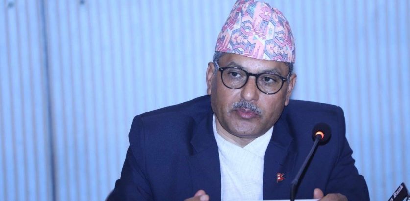 अर्थतन्त्रलाई डिजिटलाइजेसन गर्न सकिन्छ : गभर्नर अधिकारी