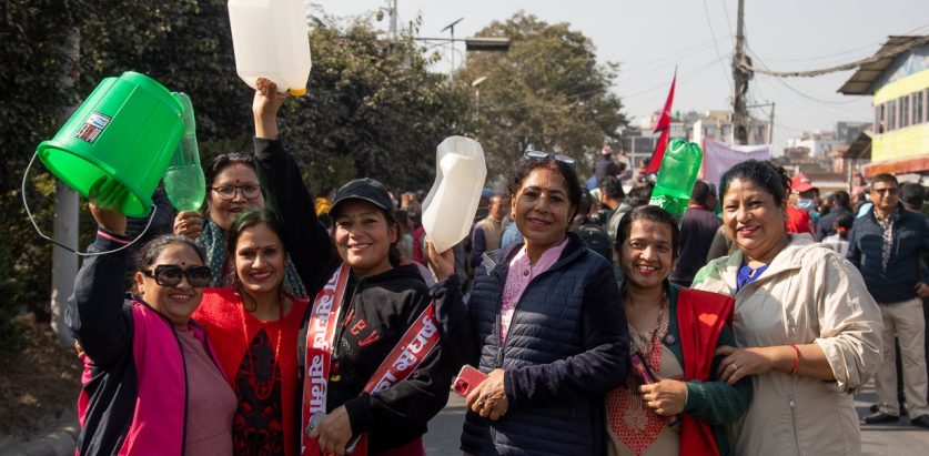 मेलम्चीको पानी माग्दै प्रदर्शन