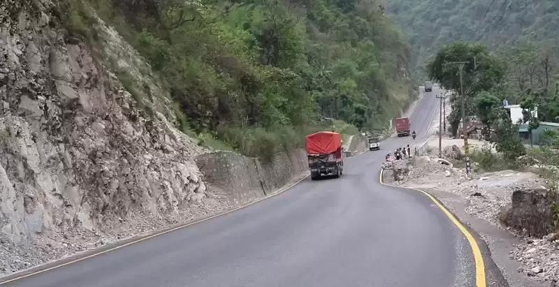 नारायणगढ–मुग्लिन सडक आजदेखि दिउँसो बन्द नहुने