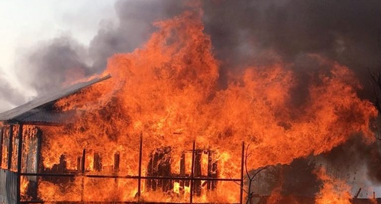 घरमा आगलागी हुँदा ९ जनाको मृत्यु