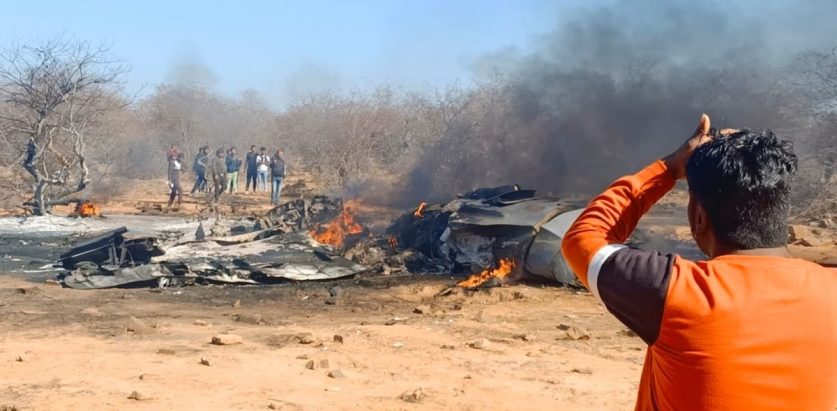 दुर्घटनामा दुई पाइलटको मृत्यु