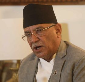 रिसोर्टमा चिप्लिएर लडेका रहेछन् प्रचण्ड
