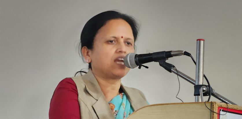 गाली गर्ने छुट कसैलाई छैन, ढिलो चाँडो कानुनी दायरामा ल्याइन्छ : सञ्चारमन्त्री शर्मा