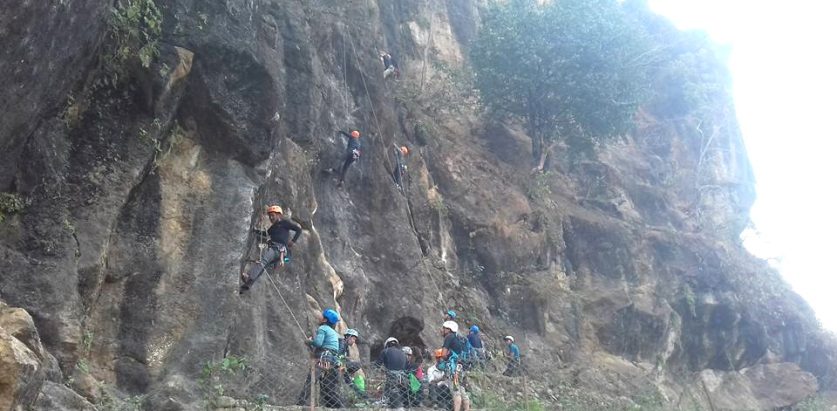 चुनपहरामा चट्टान आरोहण