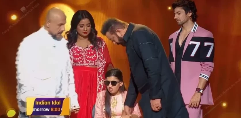 मेनुका पौडेलले गाउँदा गाउँदै लिरिक्स भुलेपछि…