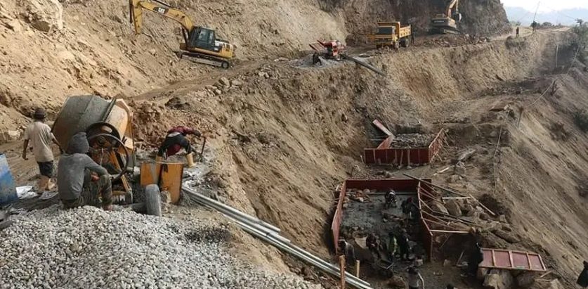 भोजपुरमा जनस्तरबाटै निर्माण भयो १९ किलोमिटर सडक