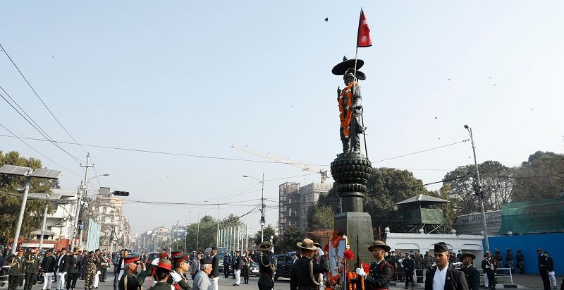 राष्ट्रपति पौडेलद्वारा पृथ्वीनारायण शाहको शालिकमा माल्यार्पण