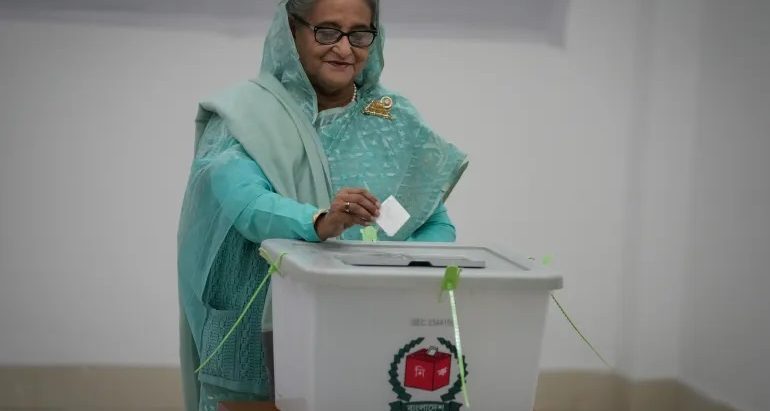 बङ्गलादेशमा भएको विवादास्पद चुनावमा प्रधानमन्त्री शेख हसिना विजयी