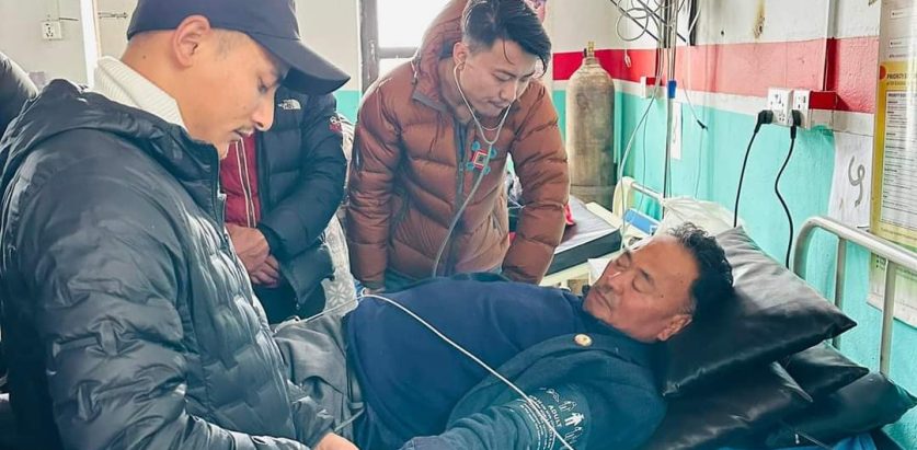 पूर्वमन्त्री तथा प्रतिनिधिसभा सांसद नेम्वाङ अचानक विरामी भएपछि ताप्लेजुङबाट काठमाण्डौ लगिदै