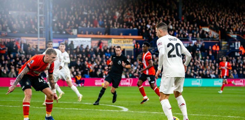 प्रिमियर लिगमा म्यानचेस्टर युनाइटेड विजयी