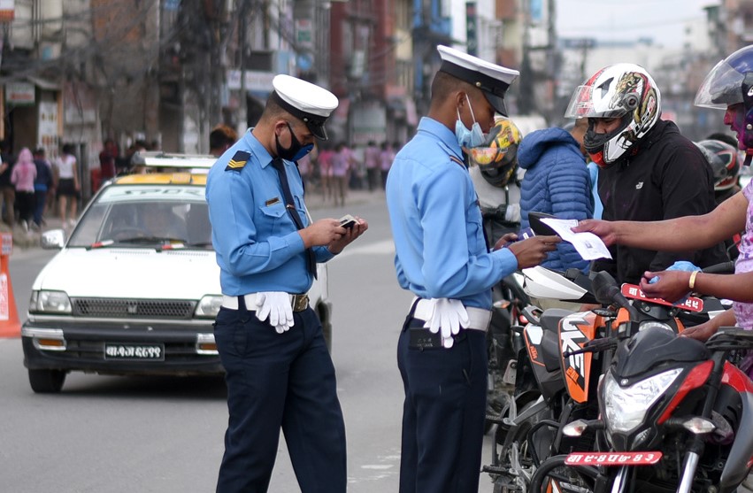 मापसे गरी सवारी चलाउने ३९ हजारभन्दा बढी कारबाहीमा