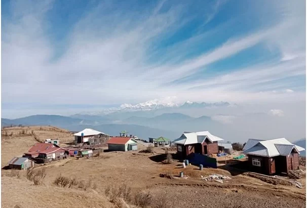 हिमाल हेर्न माइजोमाईमा पर्यटक आकर्षित