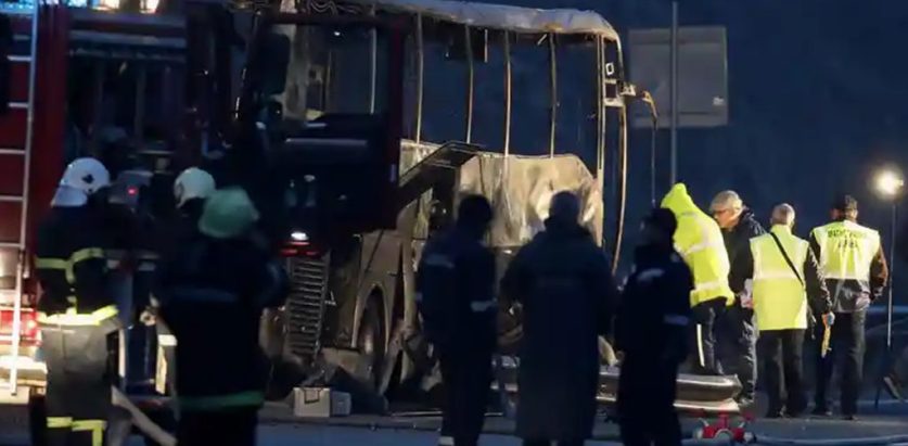 दक्षिण अफ्रिकामा बस दुर्घटना हुँदा ४५ जनाको मृत्यु