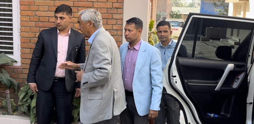 माधव नेपाल भेट्न सभापति देउवा कोटेश्वर गए