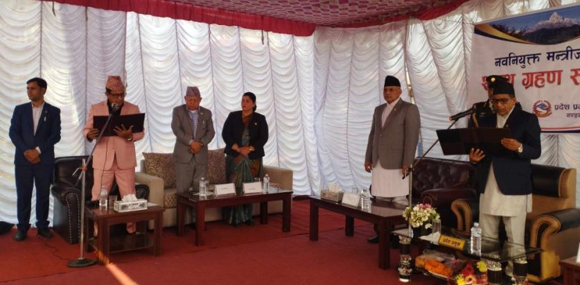 दीपक मनाङेले लिए भौतिक पूर्वाधार मन्त्रीको शपथ