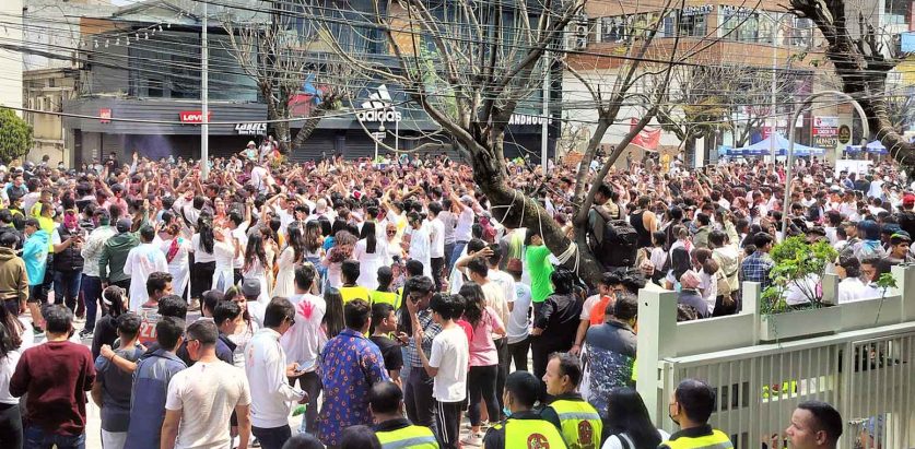 होलीमा पक्राउ परेका दुई सय ७७ जनामध्ये १०५ जना छुटे