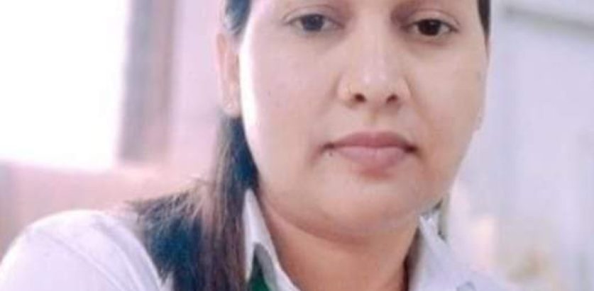 मोबिनाको बैंकर मोह ,  एक बर्षमा सात परिक्षा उत्रिण