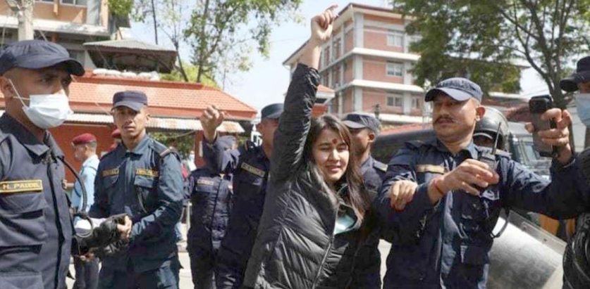 रुसी सेनाको पक्षमा सिंहदरबार अगाडि प्रदर्शन, १६ जना पक्राउ