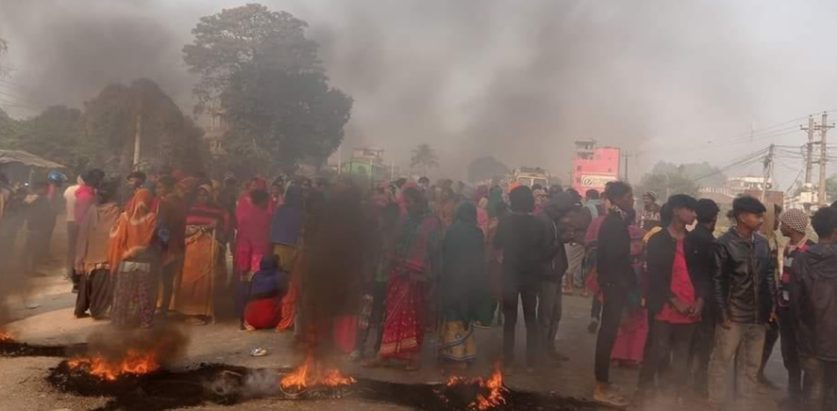 प्रेम सम्बन्धको विवादमा झडप, ७ सेल अश्रुग्यास प्रहार